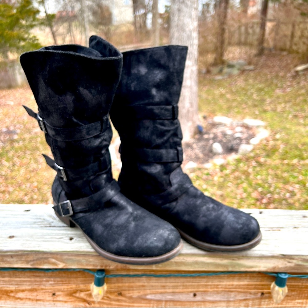 Crown Vintage Slouchy Black
Moto Boots Size 10